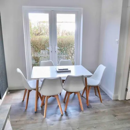 Superb, Newly Extended House Near Peak District Sheffield
