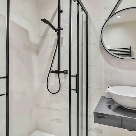Superb, Newly Extended House Near Peak District Holiday home *